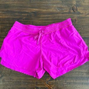 Fuchsia lululemon shorts size 8